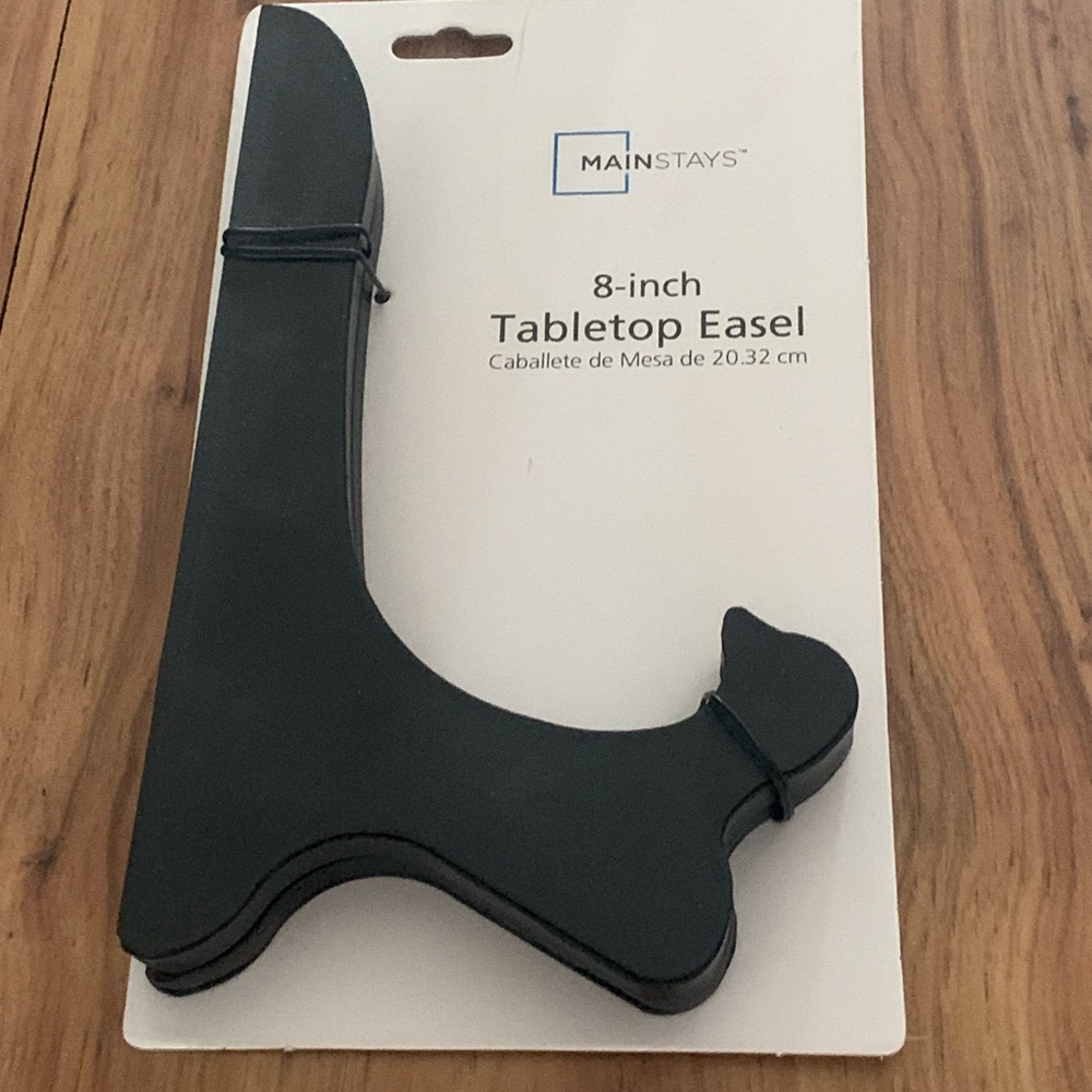NWOT Mainstays 8” tabletop easel
